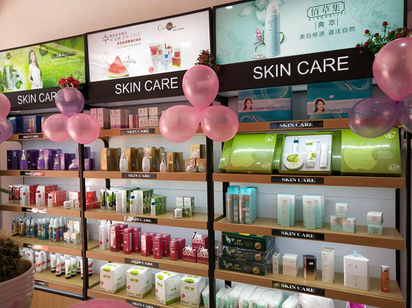 小資生活借力新零售東風，化妝品批發(fā)市場再掀波瀾